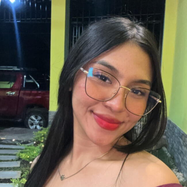 Babysitter in Sabanilla: Hilary