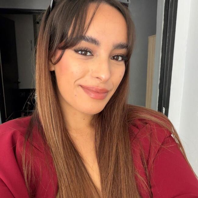 Babysitter in Nîmes: Dounia