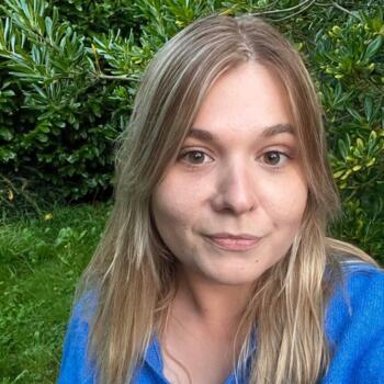 Babysitter in Josselin: Laura