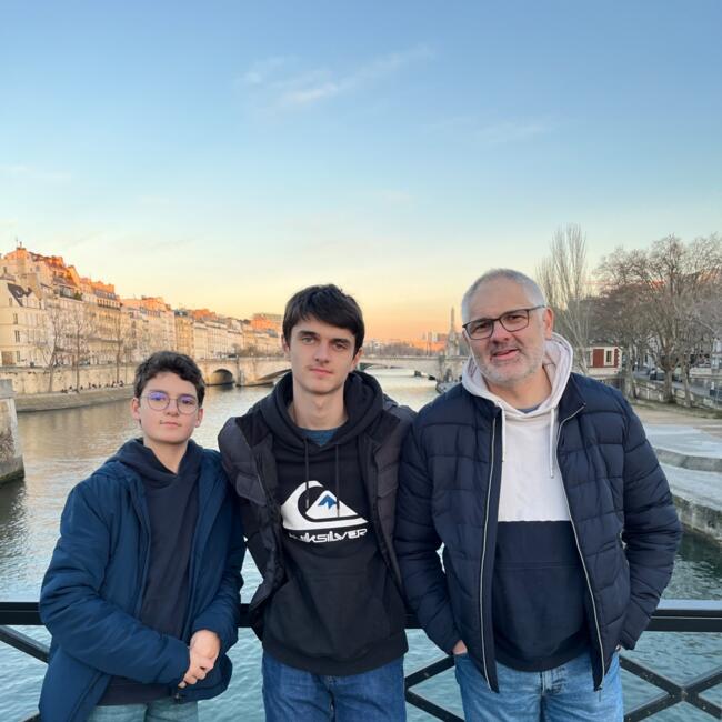 Babysitter in Saint-Sébastien-sur-Loire: Djlouis