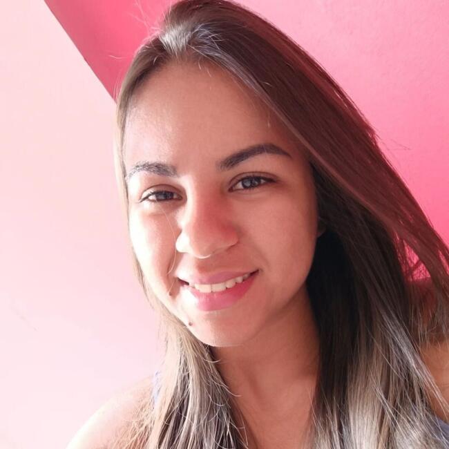 Babá em Taubaté: Laressa