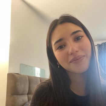 Babysitter in Courbevoie: Valeria