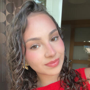 Babysitter in Vitrolles: Loanne