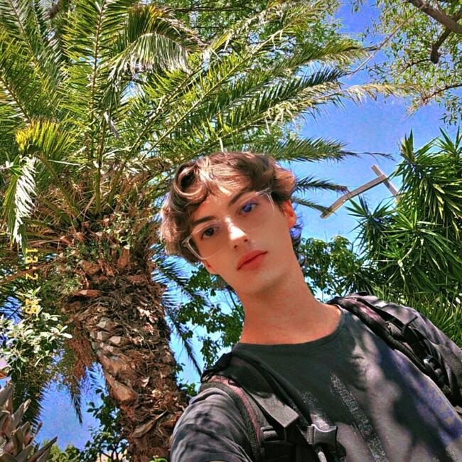 Babysitter in Martigues: Gaétan