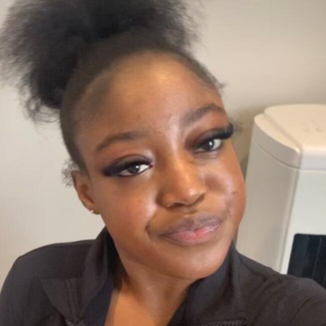 Babysitter in London: Shemaine