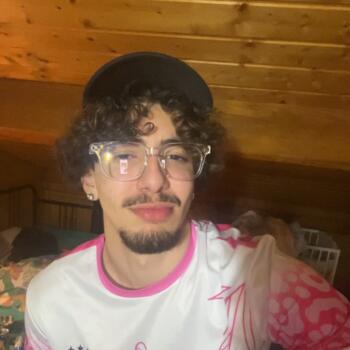 Babysitter in Saint-Etienne: Edine