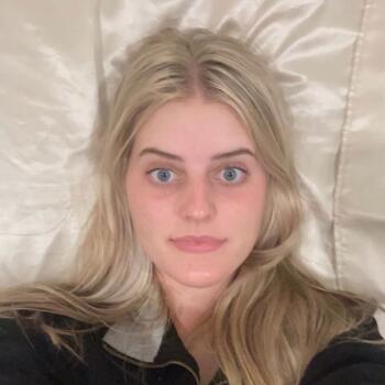 Babysitter in Geelong: Emma