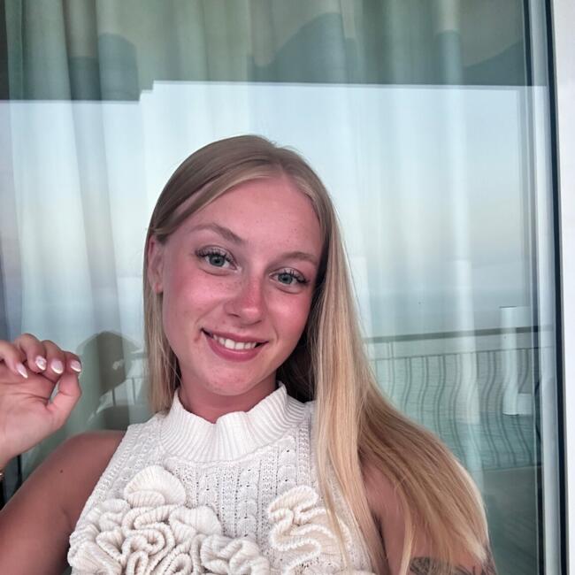 Babysitter in Binche: Manon