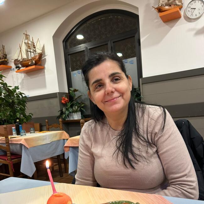 Babysitter in Locate Varesino: Rafaela