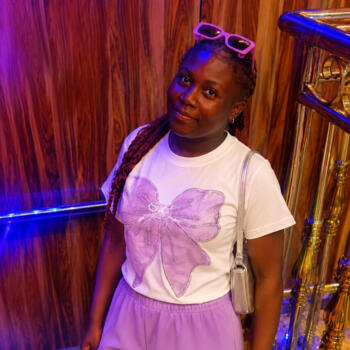 Babysitter Asaba: Angela