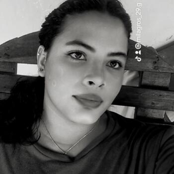 Babysitter in Las Lomas: Milagros González