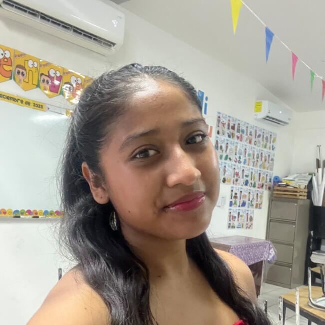 Babysitter in Veracruz: Lizbeth Yarahi