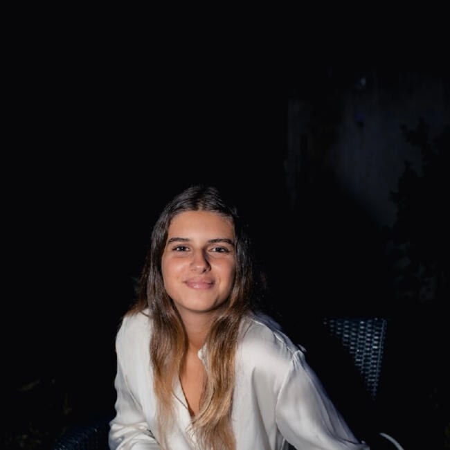 Babysitter in Cascais: Inês