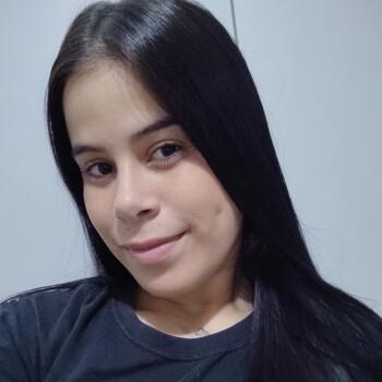 Babysitter Cotia: Gabriella