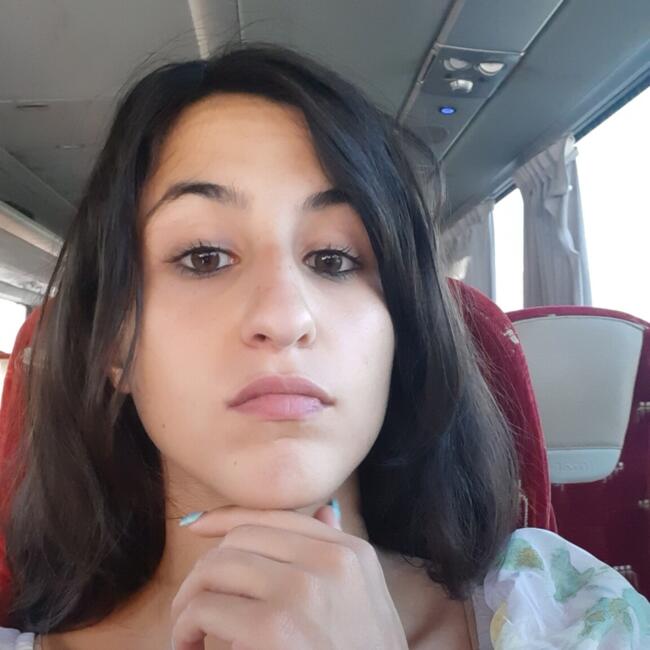עבודת בייביסיטר ב- ירושלים: Shani