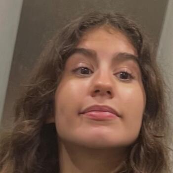 Babysitter in Cernay-la-Ville: Rose