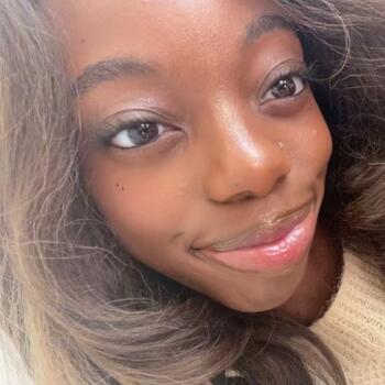 Baby-sitter Bourg-en-Bresse: Lovely