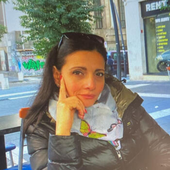 Babysitter a Afragola: Elvira