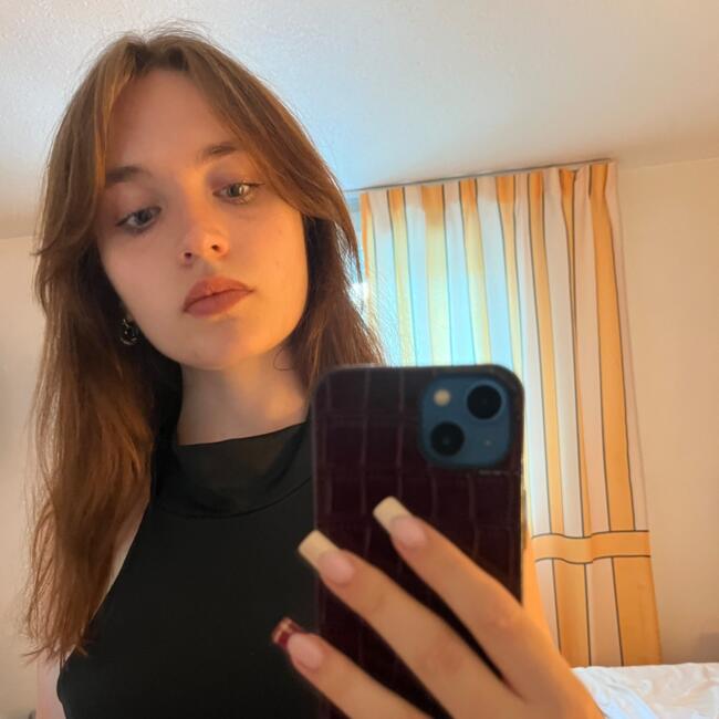 Babysitter in Courbevoie: Fleur