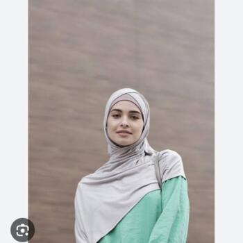جليسة أطفال جدة: Asmaull