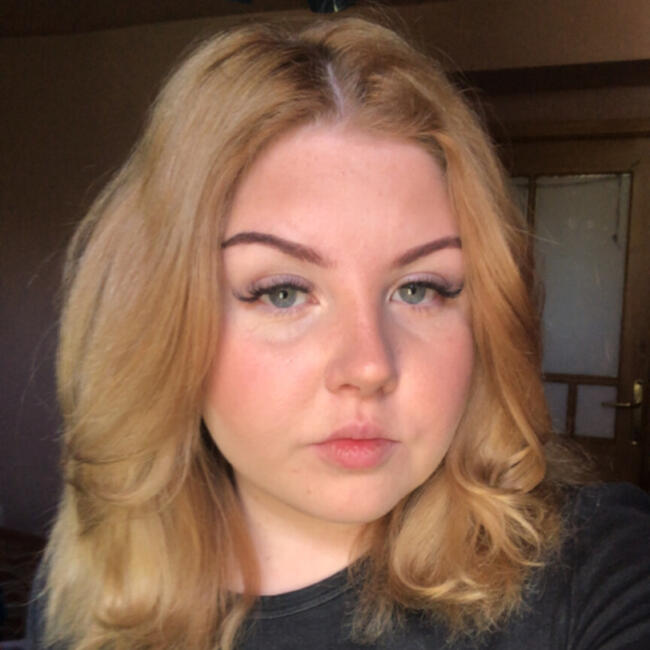 Bébiszitter Szeged területén: Csenge