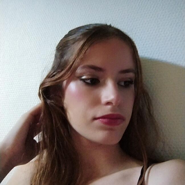 Babysitter in Clermont-Ferrand: Ophélia