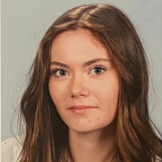 Babysitter in Belfort: Emy