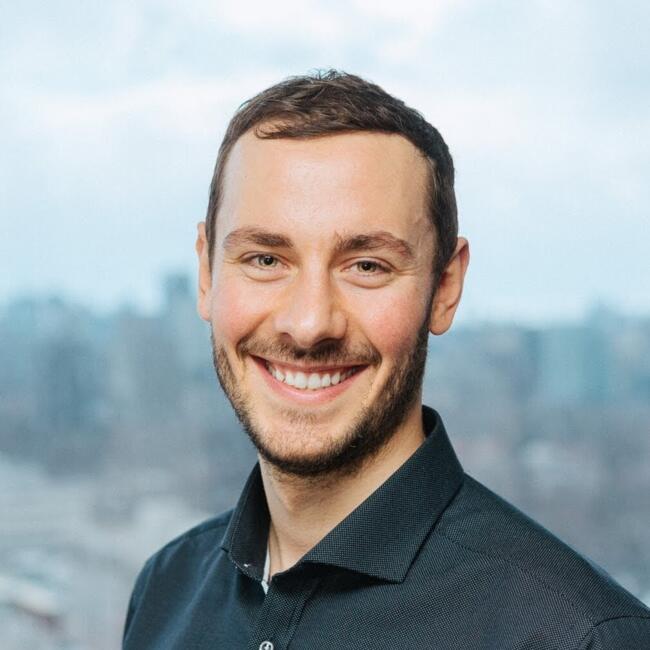 Job de garde d'enfants à Vancouver: Daniel