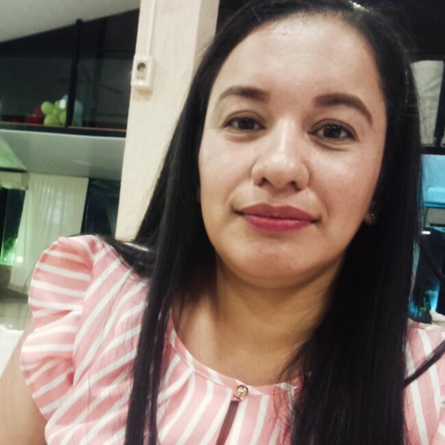 Babysitter in Itauguá: Elena