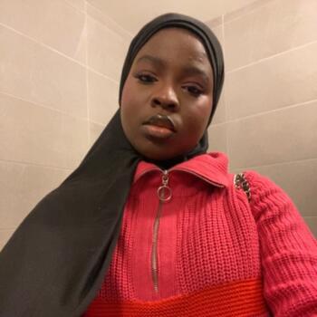 Babysitter in La Louvière: Fatoumata