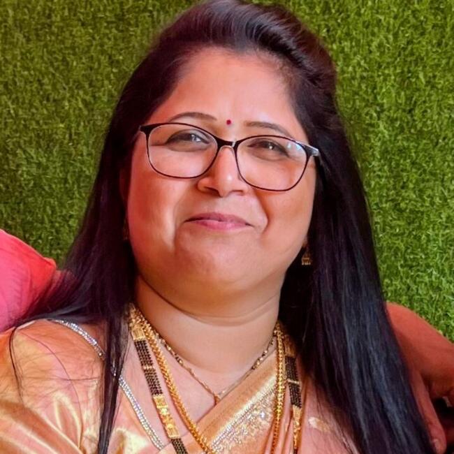 Thāne में बेबीसिटर: Rachana