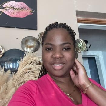 Babysitting job in Miami: babysitting job Tennesia Dias Elleston