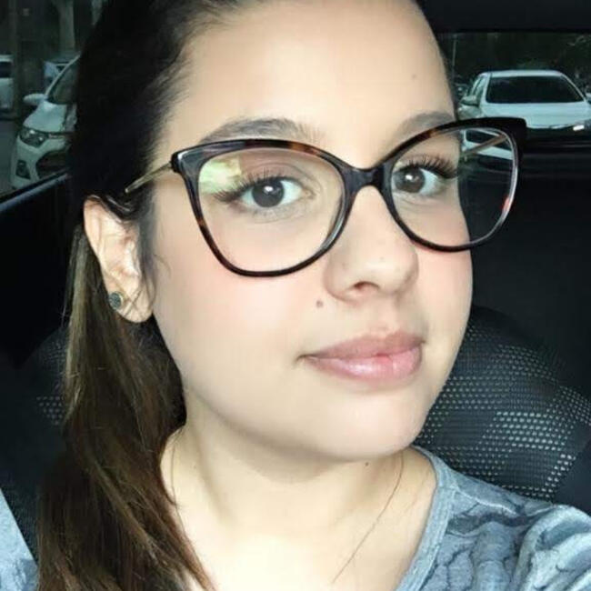 Emprego de babá em Recife: Veronica