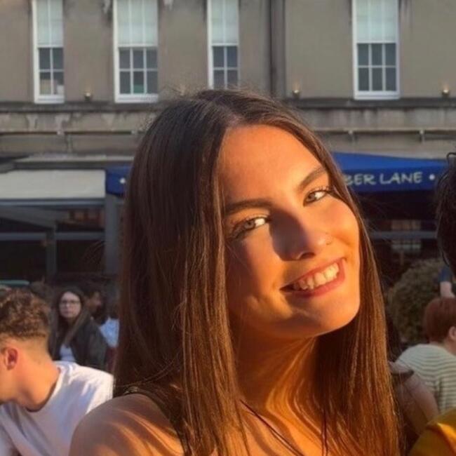 Babysitter in Ballinacurra: Simone