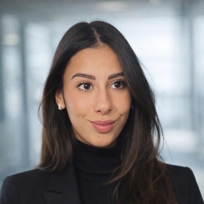 Babysitter in Saint-Étienne: Safia