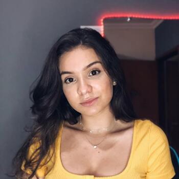 Babá em Londrina: Raquel