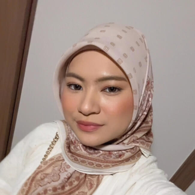 位于Singapore Island的临时保姆: Sarah