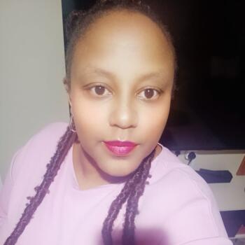 Babysitter Nairobi: Liz