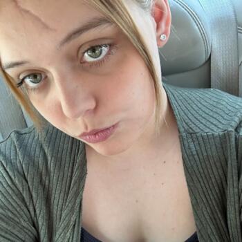 Babysitting job in Harleyville: babysitting job Chloe