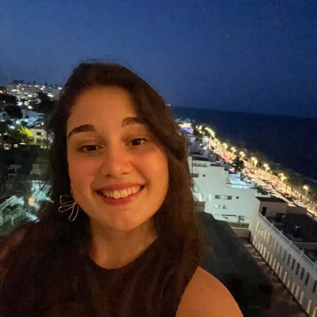 Babysitter in Matosinhos Municipality: Ana