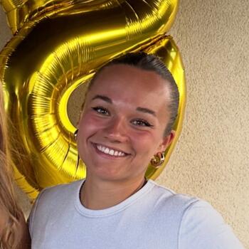 Babysitter in Montmerle-sur-Saône: Zoé