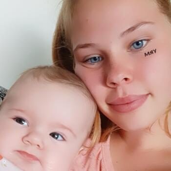 Baby-sitter in Herzele: Diana