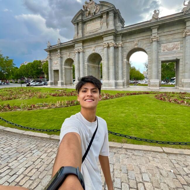 Niñera en Ingenio: Nicolás Flores