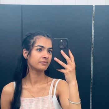 Babysitter Winnipeg: Sukhveer Kaur