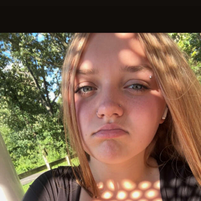 Babysitter in Halethorpe: Ava