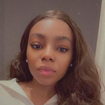 Babysitter in Clichy: Carla