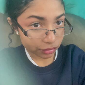 Babysitter in Maringá: Asley