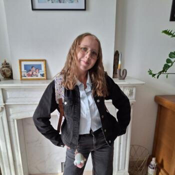 Babysitter in Tubize: Mélodie