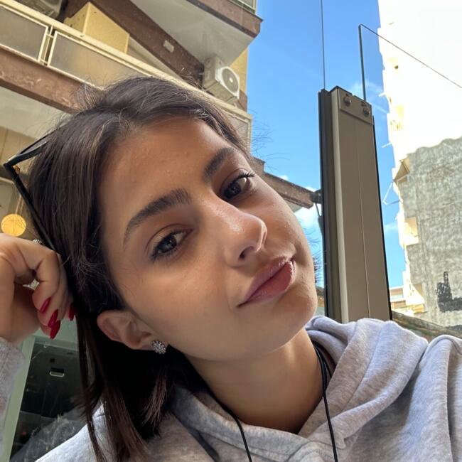 Babysitter in Kapandríti: Melina