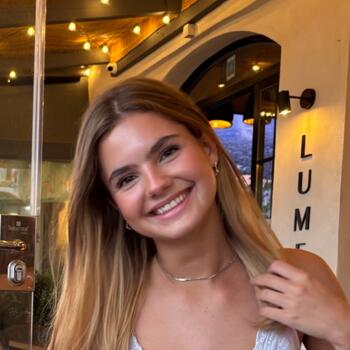 Babysitter in Lisbon: Ariana